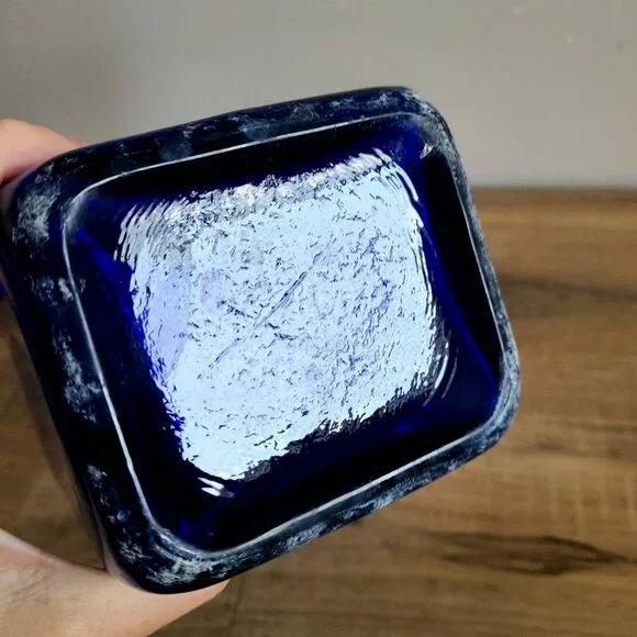 Cobalt blue ribbed glass bottle/jar/decanter with cork stopper. - Picture 12 of 12